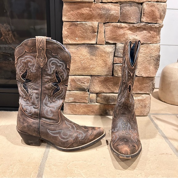 LAREDO Lucretia Women’s Studded Western Boots- Snip Toe Size 8.5 - Picture 2 of 14